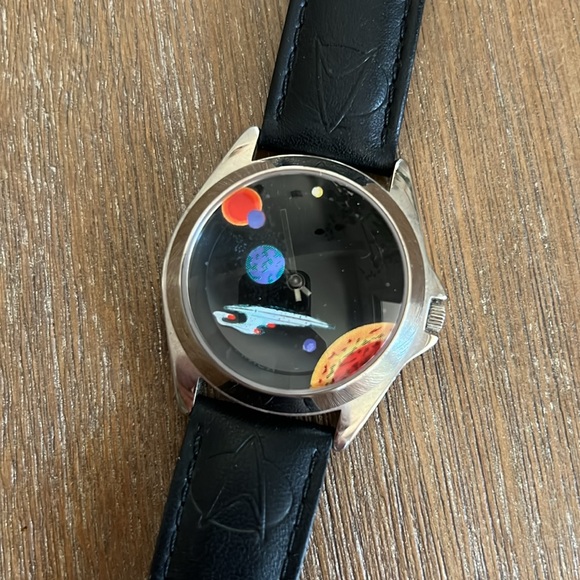 Vintage Star Trek: The Next Generation Romulan Cloaking Warbird Timex Watch - Picture 3 of 9